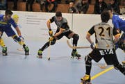 Rollhockey Uri-Uttigen. Joshua Imhof am Ball. (Bild: Urs Hanhart / UZ (29. Oktober 2017))