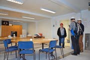 Auch das Lehrerzimmer im neuen Schulprovisorium ist bereits eingerichtet. (Bild Daniel Regli)