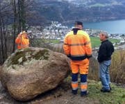 Ein tonnenschwerer Brocken donnerte in die Tiefe. (Bild: Christoph Clavadetscher, Bote der Urschweiz)