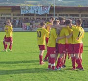 Grosser Jubel bei den Spielern des FC Sempach nach einer herausragenden Saison. (Bild: Michael Wyss (Sempach, 10. Juni 2017))