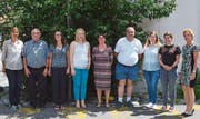 Die Schulratspräsidentin und die Schulleitung verabschiedeten mehrere Lehrpersonen; von links: Agnes Dittli (Schulleitung), Hanes Zwyssig, Anita Gisler, Petra Zurfluh, Franziska Bissig (Präsidentin), Marc Chardonnens, Stefanie Steiner, Elin Schilter und Christina Michel (Schulleitung). (Bild: PD (Erstfeld, 30. Juni 2017))