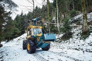 Die Förster vom Revier Berg der Korporation Zug haben wegen des Sturmholzes viel zu tun, auch im Gebiet Hünggigütschsätteli (im Bild). (Bilder: Jakob Ineichen (Zug, 18. Januar 2018))