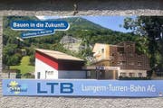 Blick in die Zukunft: die aktuelle Beschilderung an der Talstation in Lungern. (Bild: Christoph Riebli)