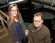 Geschäftsführer Stefan Baumann war der erste Angestellte der Basis 57. Myriam Arnold ist zuständig für Marketing, Verkauf und Kommunikation. (Bild: Elisa Hipp)