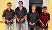 16 Sportler wurden an der DV des Urner Turnverbands speziell geehrt. Stellvertretend die Ehrung der Ringer (von links): Simon Gerig, Lucas Epp, Thomas Epp und Fabian Zgraggen. (Bild: Georg Epp (Altdorf, 18. November 2017))