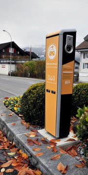 Die «hauseigene» Elektrotankstelle auf dem Parkplatz des Elektrizitätswerks Obwalden (EWO).Bild: Adrian Venetz (Bild: Adrian Venetz/OZ)