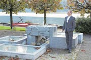Der Hergiswiler Gemeindepräsident Remo Zberg im Park beim Gemeindehaus. (Bild: Martin Uebelhart (Hergiswil, 6. Oktober 2017))