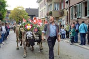 OK-Präsident Walter von Rotz führt das Senten der Alp Hinter Stalden an. (Bild Robert Hess)