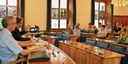 Finanzdirektor Urs Janett stand im Landratssaal für Fragen Red und Antwort. (Bild: PD (Altdorf, 14. Juni 2017))