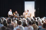 Über die Macht der Geschichten diskutieren Peter Voegeli, Olga Grjasnowa, Jonas Lüscher und Hans Ulrich Probst (v. l.). (Bild:)