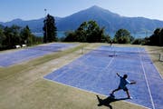 Tennis in traumhafter Atmosphäre wird es in Walchwil bald nicht mehr geben. Die beiden Plätze in der Dürrenburg werden überbaut. (Bild: Stefan Kaiser / Neue ZZ)