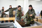 Militärpflicht Entlassung am 12. November 2013 beim ehemaligen Zeughaus in Sarnen. (Bild: Corinne Glanzmann / Neue NZ)