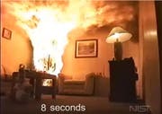 Schon nach acht Sekunden ist das Feuer ausser Kontrolle. (Bild: Youtube)