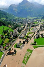 Beim Hochwasser 2005 richtete die Engelbergeraa riesige Schäden im Dorf an. (Archivbild Neue LZ)