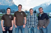 Der neue Vizepräsident Emanuel Regli, Präsident Patric Tresch, das neue Ehrenmitglied Peter Herger und das neue Vorstandsmitglied Markus Mattli (von links). (Bild: Georg Epp (Altdorf, 25. März 2017))