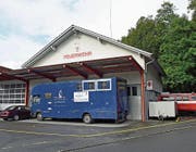 Im alten Feuerwehrlokal in Alpnach ist derzeit ein Garagenbetrieb eingemietet. (Bild: Robert Hess (Alpnach, 18. September 2017))