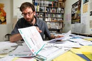 Steuererklärung am Mittwoch startet die Hotline. (Bild: Archiv Remo Naegeli / Neue LZ)