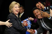 Hillary Clinton verliert überraschend in Michigan (Bild: AP / Tony Dejak)