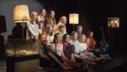 15 Kollegischüler führen im Altdorfer Saal im Theater Uri eine Eigenproduktion auf. (Bild: Angel Sanchez (Altdorf, 22. März 2018))