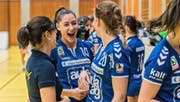 Die Siegesfreude ist bei Daphne Gautschi (LK Zug, Nr. 10) nach dem Spiel gross. Bild: Christian H. Hildebrand (Zug, 13. November 2016)