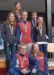 Die Medaillengewinner. Vorne von links: Patrick und Mirjam Würsten. Hinten: Belinda Gisler, Mireille Gisler, Lara Gisler, Fabian und Isabelle Gisler. (Bild: Franz Stalder)