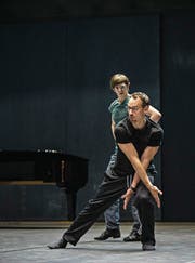 Christian Spuck bei der Arbeit zu seiner Choreografie «Der Sandmann». (Bild: Carlos Quezada)