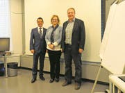 Von links: Daniel Strub, CEO, Sabina Rüttimann, Stiftungsratspräsidentin, und Rainer Leuthard, CFO. (Bild: Andrea Muff (Muri, 27. April 2017))