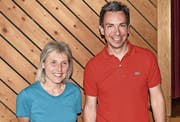 Die beiden am vergangenen Montagabend neu gewählten Gemeinderäte von Bauen, Susanne Sigrist und Andreas Gisler. (Bild: Georg Epp (Bauen, 22. Mai 2017))