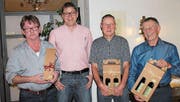Von links: Dirigent Rolf Lee, Präsident Louis Camenzind, Paul Gerig und Karl Walker. (Bild: Robi Kuster (Altdorf, 2. Dezember 2017) l)