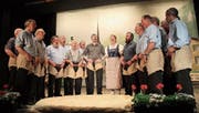 Der Jodlerklub Alpnach für einmal im Schwingerlook. (Bild: Otmar Näpflin (Kägiswil, 12. Mai 2017))