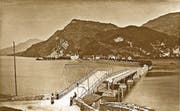 Die erste Achereggbrücke von 1860 wurde für die Schiffe noch heraufgezogen. (Bild: Fotosammlung Kloster Niederrickenbach)