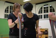Kein reines Plauschprogramm: die Frauenriege Ruswil beim wöchentlichen Training. (Bild: Dominik Wunderli (Ruswil, 16. Januar 2018))