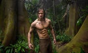 Alexander Skarsgård trägt dazu bei, dass der neue Tarzan-Film zumindest visuell überzeugt. (Bild: PD)