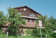 Das 700 Jahre alte Haus an der Lauigasse in Steinen darf per Gerichtsbeschluss vorderhand weder abgerissen noch sonst wie verändert werden. (Bild: Jürg Auf der Maur)