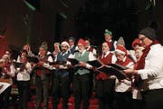 Der Samiglaiserchor. (Bild: Marion Wannemacher (Kerns, 8. Dezember 2017))