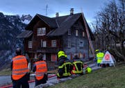 Am Gebäude ist kein Schaden entstanden. (Bild: Geri Holdener, Bote der Urschweiz)