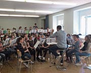 Die Jugendmusik Altdorf hat sich bei einem Probeweekend im Isental intensiv auf die bevorstehenden Auftritte vorbereitet. (Bild: PD)