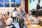 Auch der Seelisberger Gemeindepräsident Karl Huser (Mitte) erhält von der FDP Uri nicht besonders gute Noten. (Bild: Keystone/Urs Flüeler)