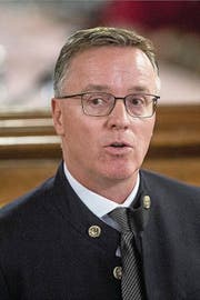 «Auch wenn ich das eine oder andere Angebot der SRG nicht brauche, Neutralität bis in den letzten Zipfel der Schweiz ist mir wichtig.» – Jürg Berlinger überparteiliches Komitee, neu (Bild: URS FLUEELER (KEYSTONE))