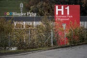 Blick auf die Druckerein Ringier Print. (Bild: Pius Amrein (Adligenswil, 8. November 2017))