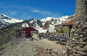 Bei der Turrenhütte kann man ab sofort einkehren – bei guter Witterung an den Wochenenden. (Bild Christoph Riebli)