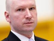 Der Rechtsextremist Anders Breivik tötete vor fünf Jahren 77 Menschen, die meisten davon Jugendliche. Im Buch "Einer von uns - Die Geschichte eines Massenmörders", das soeben auf Deutsch erschienen ist, geht die Journalistin Åsne Seierstad dem unfassbaren Verbrechen auf den Grund. (Archivbild) (Bild: KEYSTONE/EPA NTB SCANPIX/LISE ASERUD)