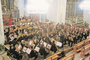 Die Musikgesellschaft trat in der Pfarrkirche in Kerns auf. (Bild: PD)