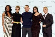 Sie spielen im neuen Bond-Film: Naomi Harris, Lea Seydoux, Daniel Graig, Monica Belluci und Christoph Waltz. (Bild: Keystone)