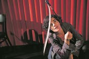 Rebekka Bünter in ihrer abendfüllenden Solorolle als Frau Frei. (Bild: PD)