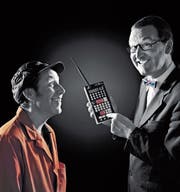 Das Duo Lapsus kann Gedanken lesen. Am Samstag machen sie das im Chössi-Theater. (Bild: PD)