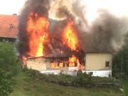 Beim Brand des Bauernhauses wurde niemand verletzt. (Bild: Kapo TG)