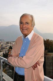 Martin Böttcher auf dem Balkon seiner Wohnung in Lugano. (Bild: Reinhold Hönle)