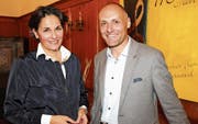Ingrid E. Markart-Kaufmann und Patrick Schätti bewerben sich um den vakanten Sitz im Oberuzwiler Gemeinderat. (Bild: Philipp Stutz)