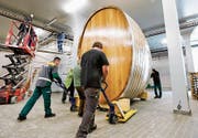 Eiche muss es sein: Eines der neuen Möhl-Fässer. (Bild: Donato Caspari)